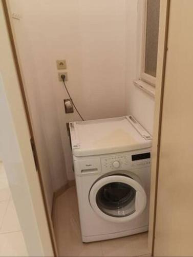 Spacious modern 3 bedroom aparment, Prague (photo 6)