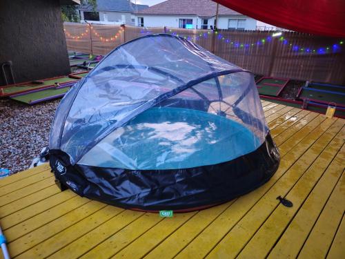 Groovy Funhouse Getaway - 4 bdrm near Legoland Groovy Funhouse Getaway - 4 bdrm near Legoland