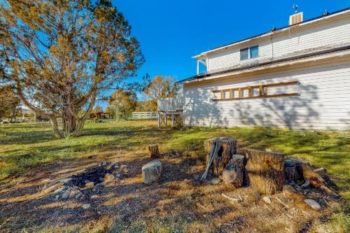 Mountain Vista - House & Barn in เมซาเวอร์เด(CO)