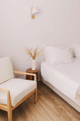 Pure Flor de Esteva - Bed & Breakfast - image 6