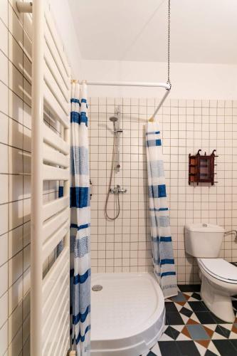 Two-Bedroom Apartment with Living  image 10