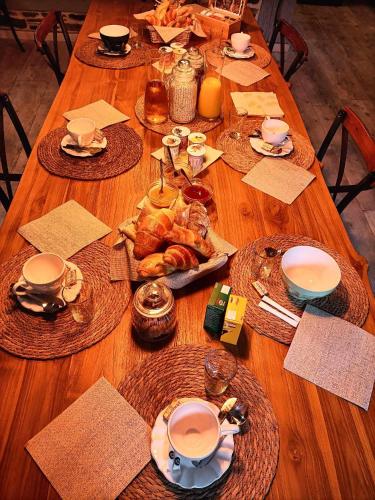 Їжа та напої, Le Moulin de Benneville chambres d'hôtes, petit déjeuner compris (Le Moulin de Benneville chambres d'hotes, petit dejeuner compris) in Оне-Сюр-Одон