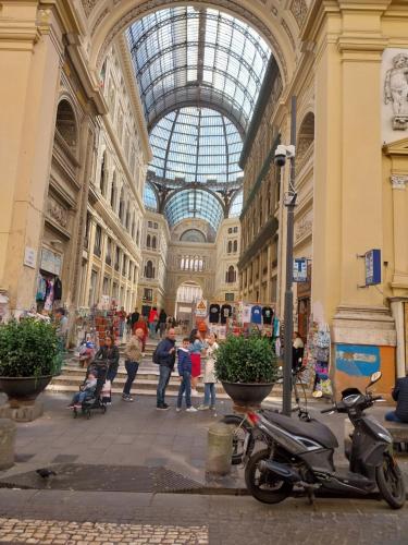 Quartieri Spagnoli Rooms, Naples