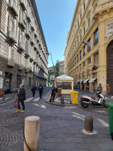 Quartieri Spagnoli Rooms 3