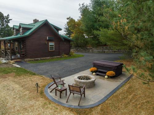 Harvest Cabin/Fields of Home