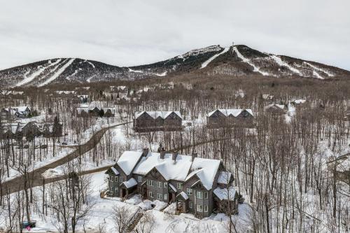 Ski-In Resort Family Condo with Deck at Jay Peak!