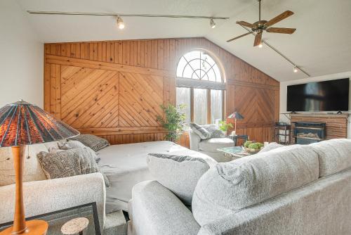 Pet-Friendly Ohio Escape with Pool, Deck and Fire Pit!