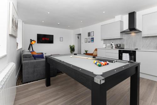 Flatzy - 16 Guests 4 En-suite Central Apartment B, Liverpool