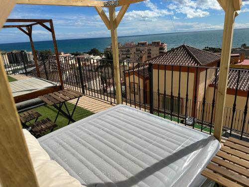  Rooms in Seafront Villa in Málaga