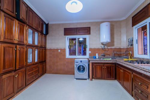 Apartment with Pool View  image 5
