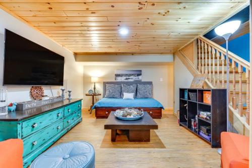 Dog-Friendly Mtn Retreat in Whitehall with View! in Whitehall, USA