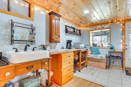 Dog-Friendly Mtn Retreat in Whitehall with View! Dog-Friendly Mtn Retreat in Whitehall with View!