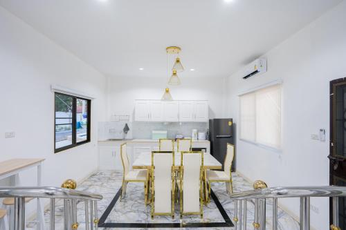Kitchen, Di Poolvilla Huahin Near Beach 2km in Hin Lek Fai