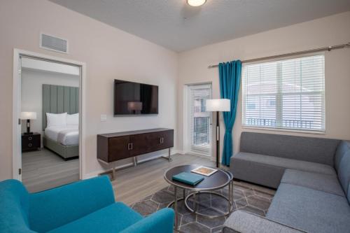 New Modern Vista Cay Reserve Condo - 6006