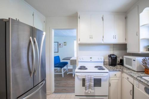 237 Center Place - image 4