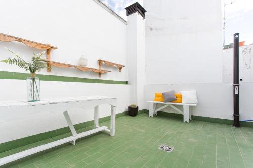Three-Bedroom Duplex Apartment with Terrace - 10 image 10