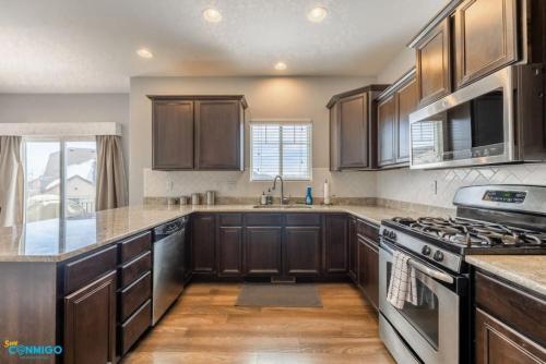 Konyha, Oquirrh Mountain Haven in South Jordan