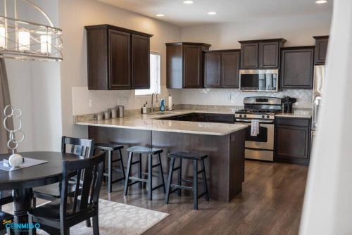 Konyha, Oquirrh Mountain Haven in South Jordan
