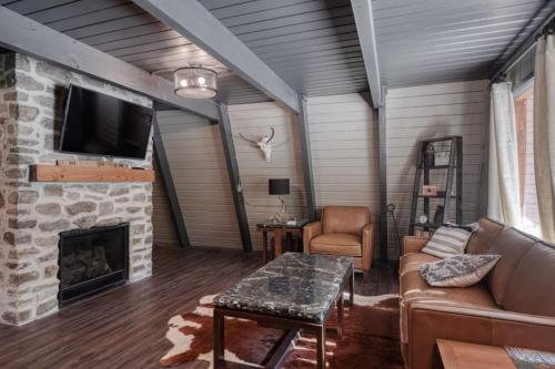 J10 Cabin in Island Park, USA