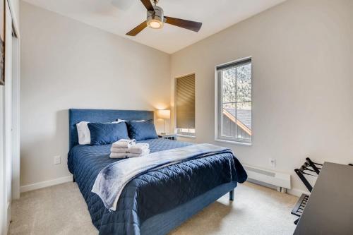 Elberts Escape Sleeps 8 Lakefront Views in Georgetown, USA