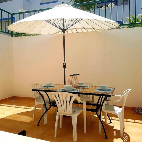 Apartamento encantador a 100m da praia in วาเล เด โกโว