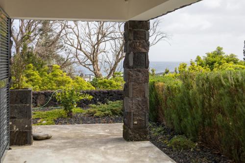 Villa 4 Seasons in Cais do Pico