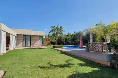 Villa 751, Villa d'architecte, cuisinière, piscine chauffée et services, Marakéš (fotografie 3)