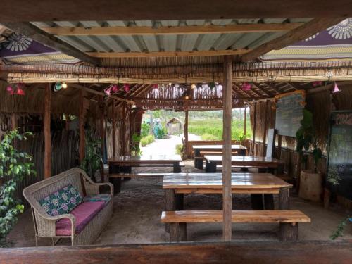 Restoranas, Piecefull bayview Cottage with Kitchen near Tofo in Inhambane