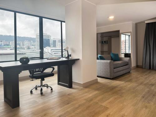 542871411 La Quinta by Wyndham Quito