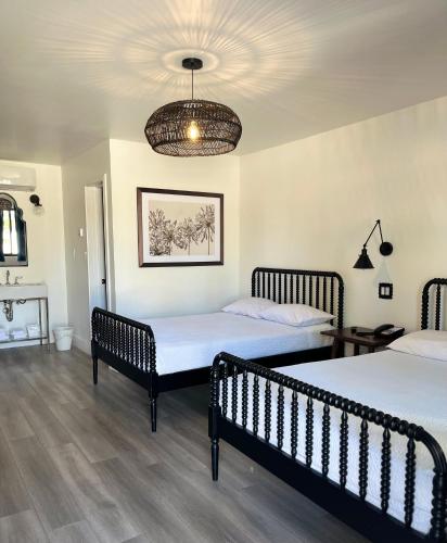 Double Room with Two Double Beds - Non-Smoking