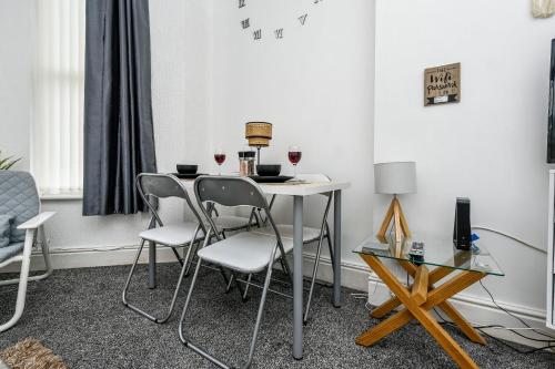 Picture of Cosy Wirral Home Near Liverpool With Free Parking