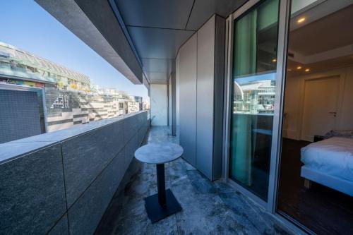 Boulevard Abdali Luxury 1 BR Apartment - image 9