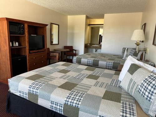 Windcrest Inn and Suites