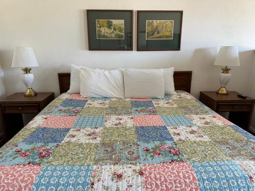 Windcrest Inn and Suites in Fredericksburg, USA