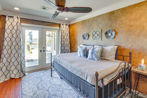 Luxe Hot Springs Oasis on Lake with Private Dock - image 3
