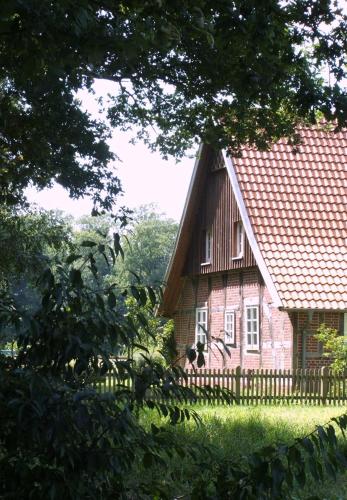 Gemütliches Fachwerkhaus mit Sauna nahe Alfsee am Fluss Hase