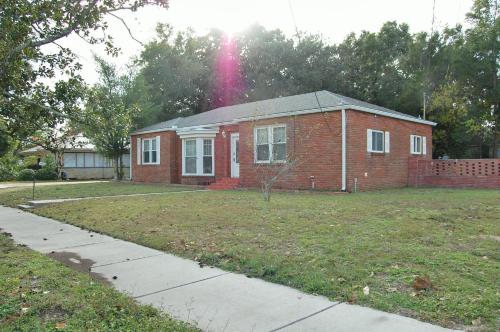 367 Porter Avenue in Biloxi, USA