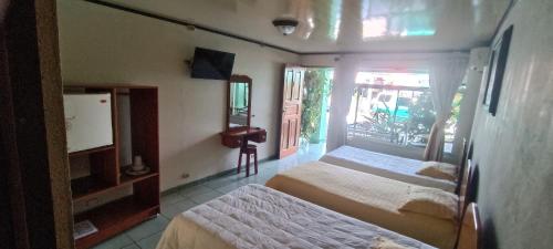 Hotel FAS and  OFF - Site Thermal Resort in La Fortuna