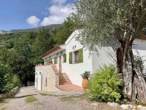 Villa au calme 2 maisons ,vue panoramique,piscine