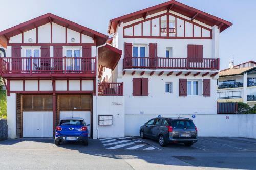 Superior One-Bedroom Apartment