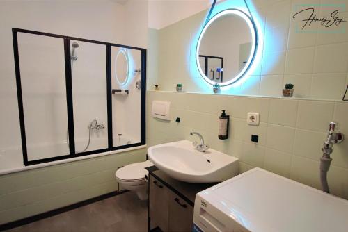 HOMELY STAY Serenity Greens - Stylisch Studio-Apartment with kitchen - 15 min from Oktoberfest -pet friendly, Múnich (foto 4)