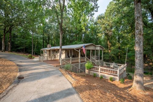 . Oxford Hillside Hideaway