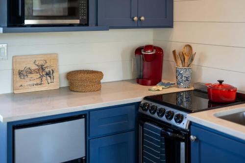 Bluebonnet Cottage with hot tub & VIEWS