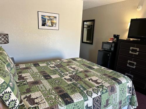 Sunset Inn and Suites