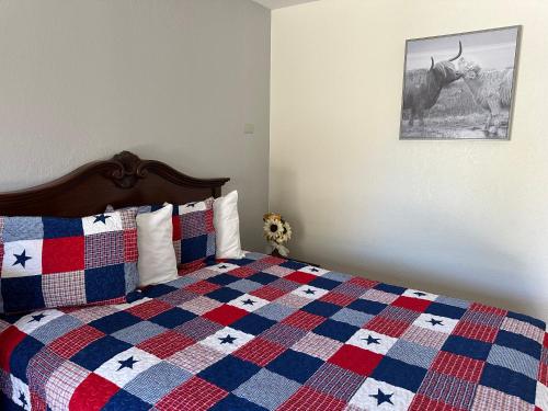 Queen Room image 8