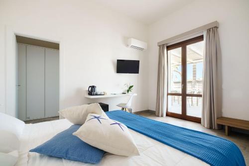 Superior Double or Twin Room with Terrace room in Villa Licari Stagnone