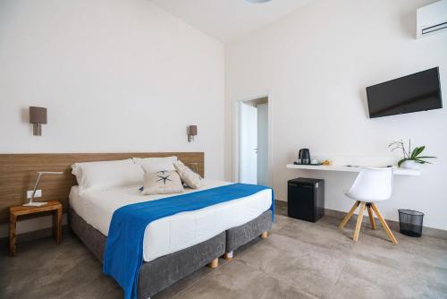 Superior Double or Twin Room with Terrace image 6