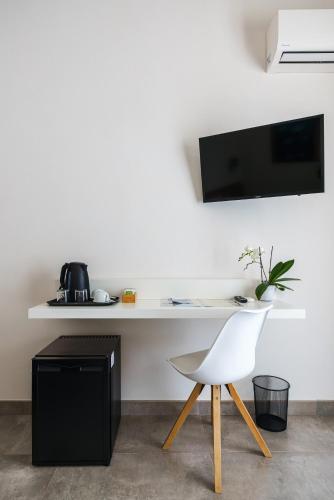 Superior Double or Twin Room with Terrace image 2