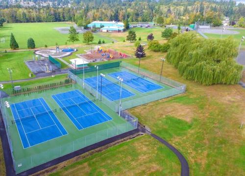 Water park, Yellow Door Suite in Campbell River (BC)