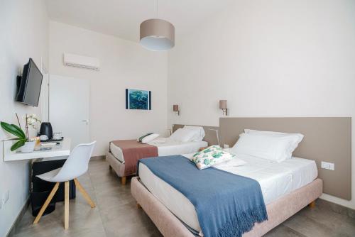 Superior Triple Room image 4